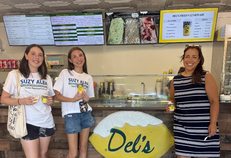Suzy at-dels
